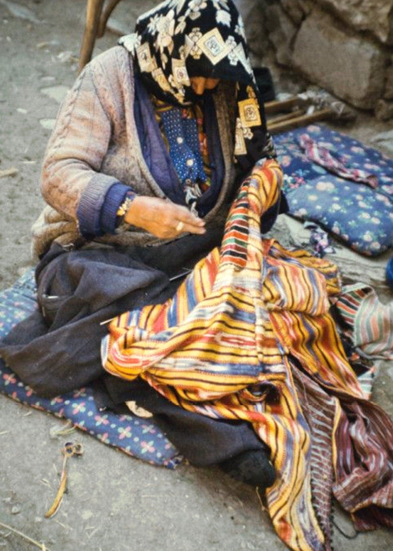 WOMEN SEWING A DRESS, SIVAS, 1976, JOSEPHINE POWELL, KOC UNIVERSITY Archives